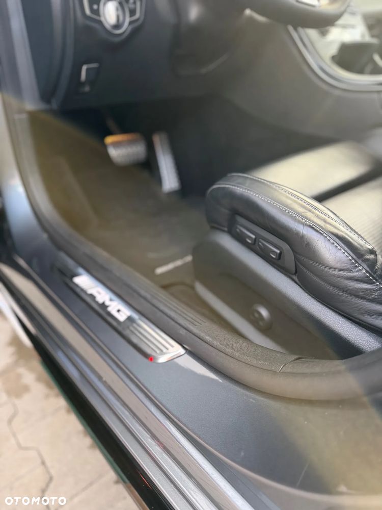 Mercedes-Benz Klasa C AMG 63 AMG Speedshift 7G-MCT - 9