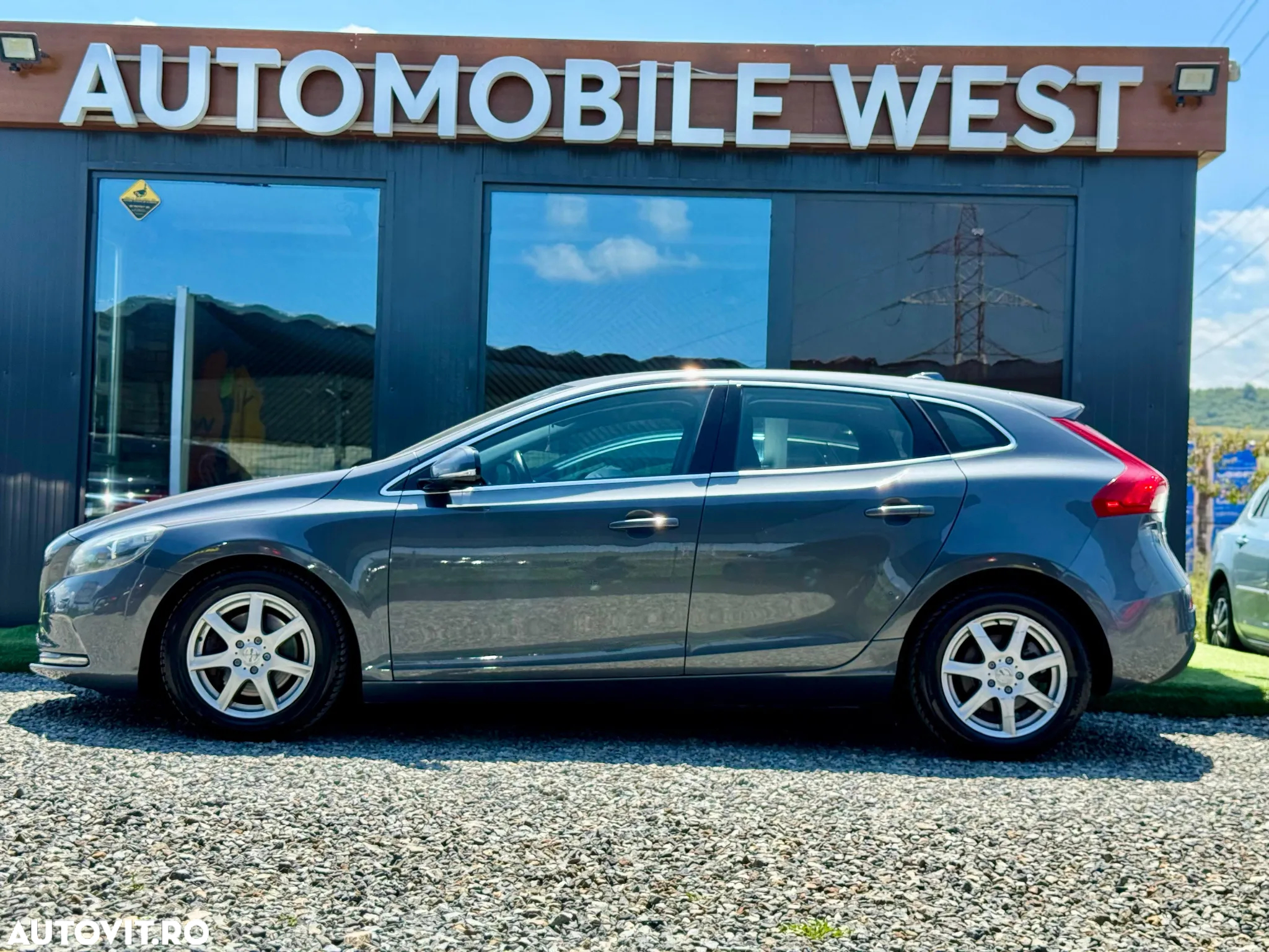 Volvo V40 D2 ECO Aut. Momentum - 11