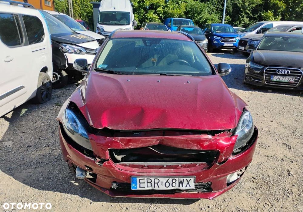 Volvo V40 Cross Country - 18