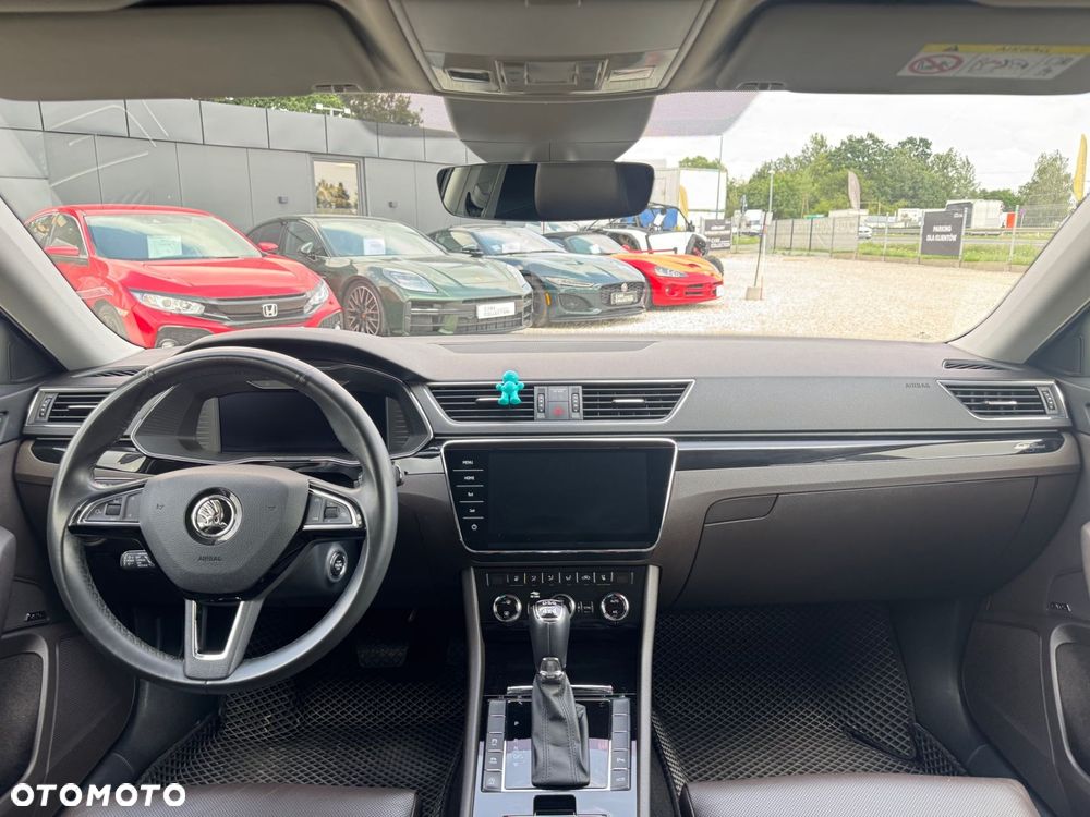 Skoda Superb 2.0 TDI SCR 4x4 L&K DSG - 17