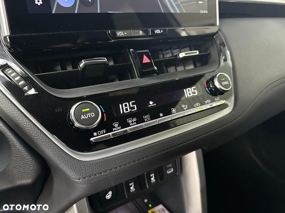 Toyota Corolla Cross 2.0 Hybrid Executive - 22