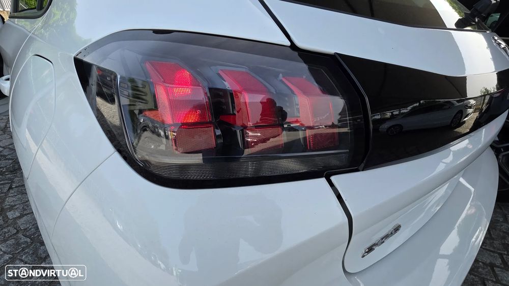 Peugeot 208 1.2 PureTech Active Pack - 24