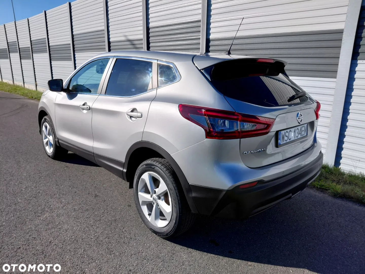 Nissan Qashqai 1.3 DIG-T TEKNA - 3