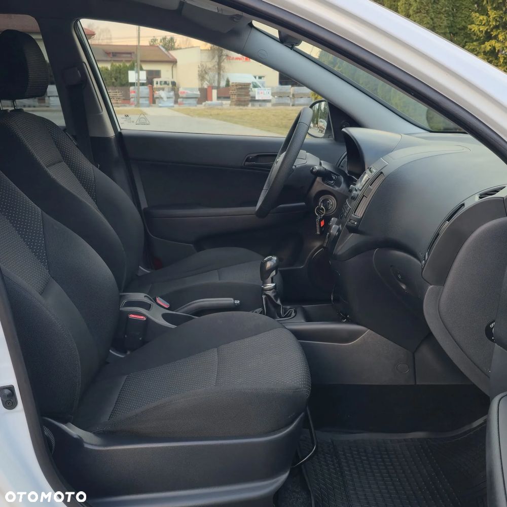 Hyundai i30 1.4 Blue Classic - 24