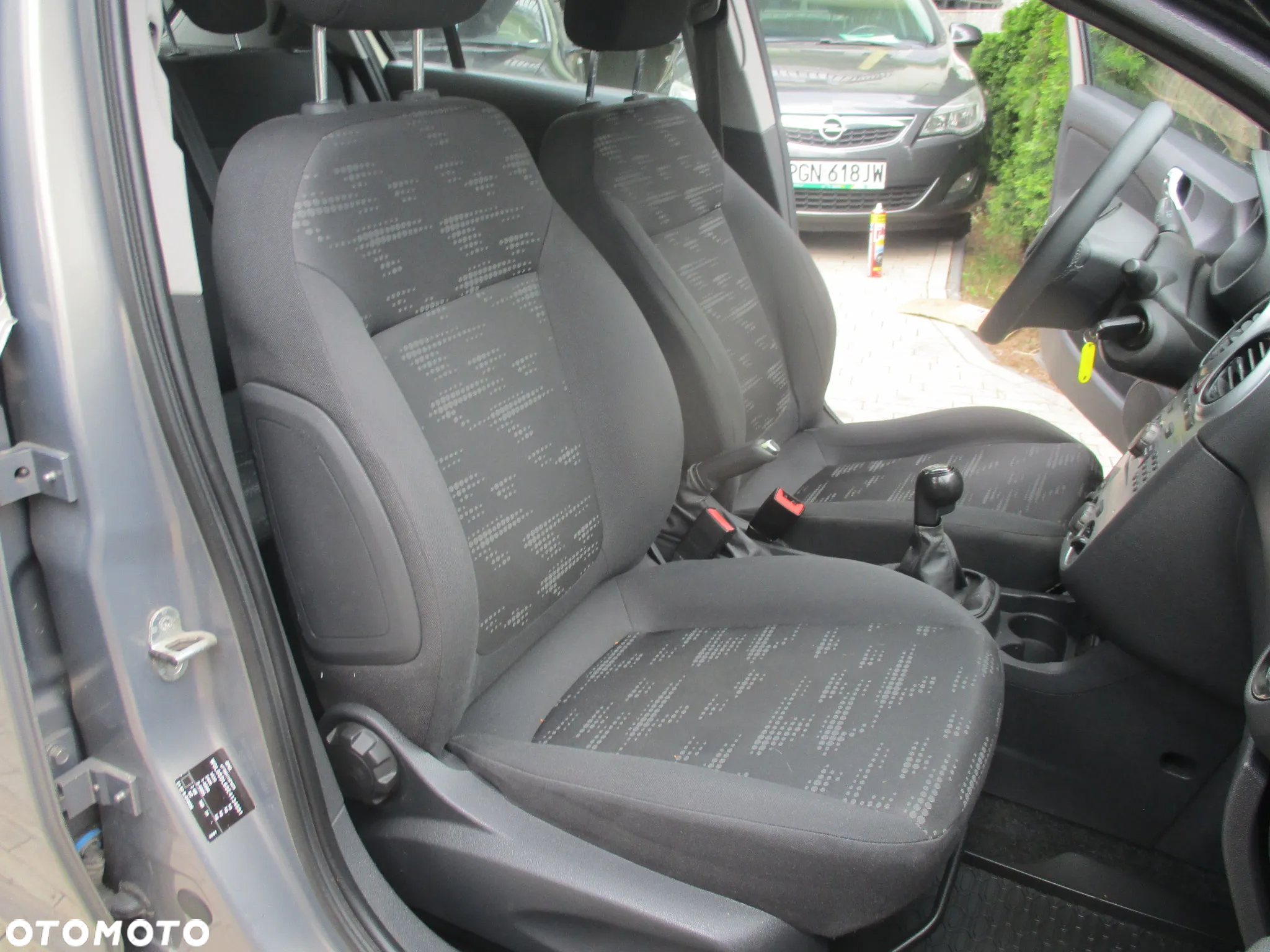 Opel Corsa 1.2 16V Edition / Active - 24