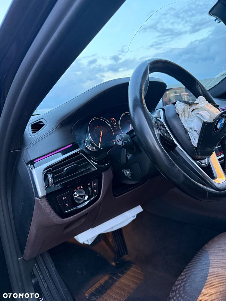 BMW Seria 5 540i xDrive Luxury Line sport - 19