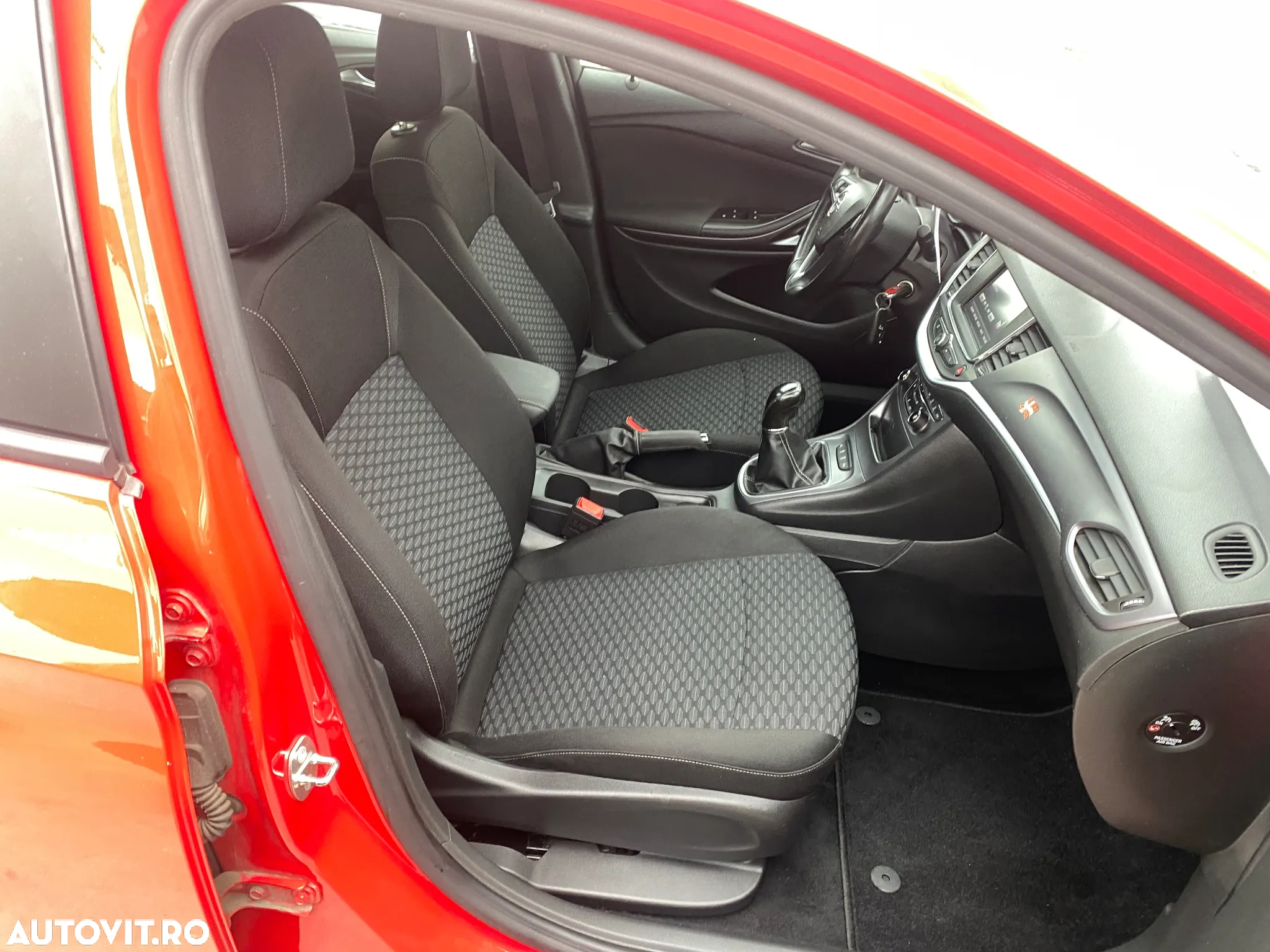 Opel Astra 1.4 Turbo Sports Tourer Business - 17
