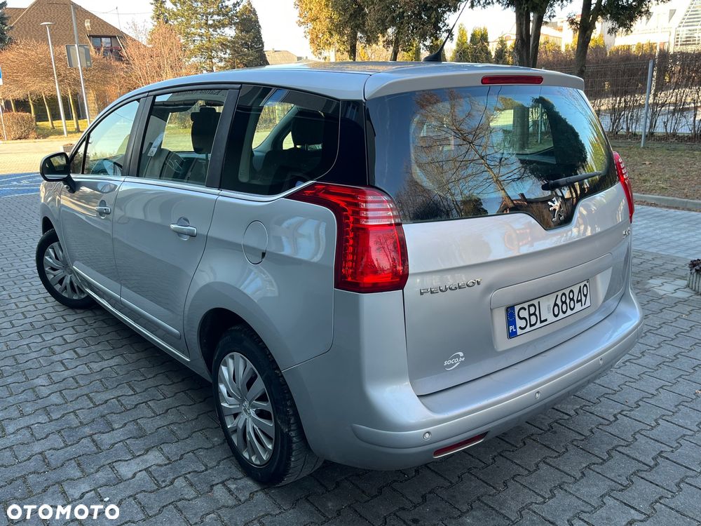 Peugeot 5008 HDI FAP 110 Premium - 4
