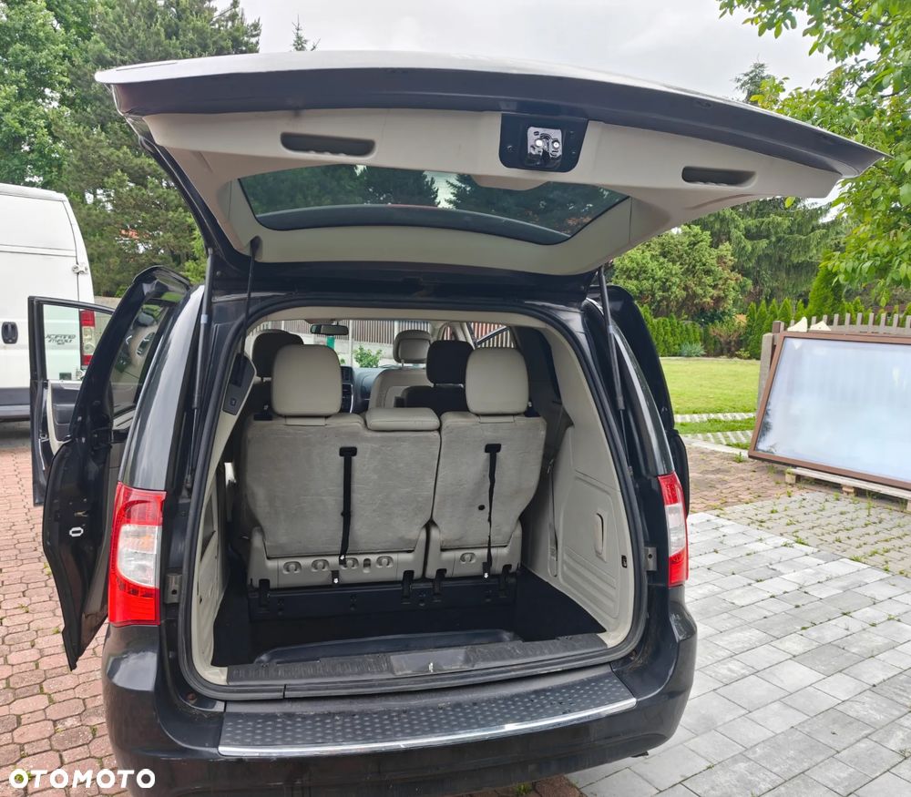 Chrysler Town & Country 3.6 Touring - 11
