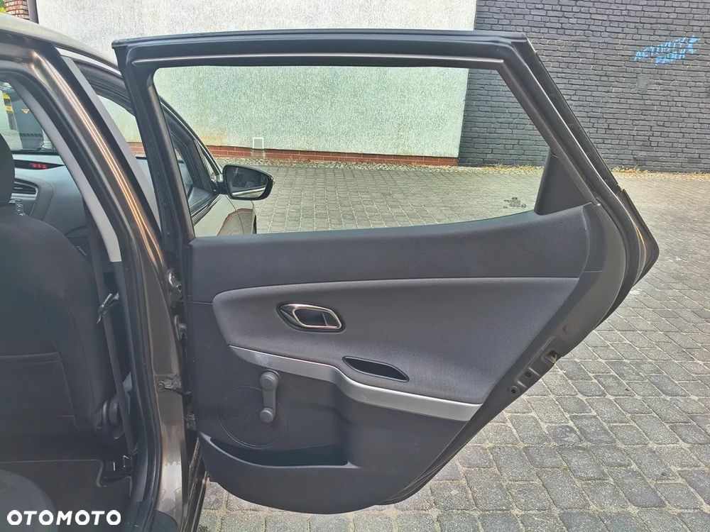 Kia Ceed 1.6 CRDi M - 24