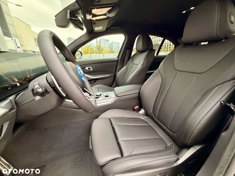 BMW Seria 3 330i xDrive - 7