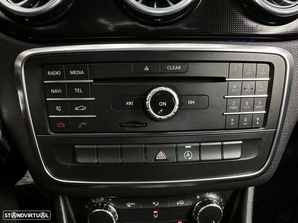 Mercedes-Benz CLA 180 d Shooting Brake AMG Line - 27