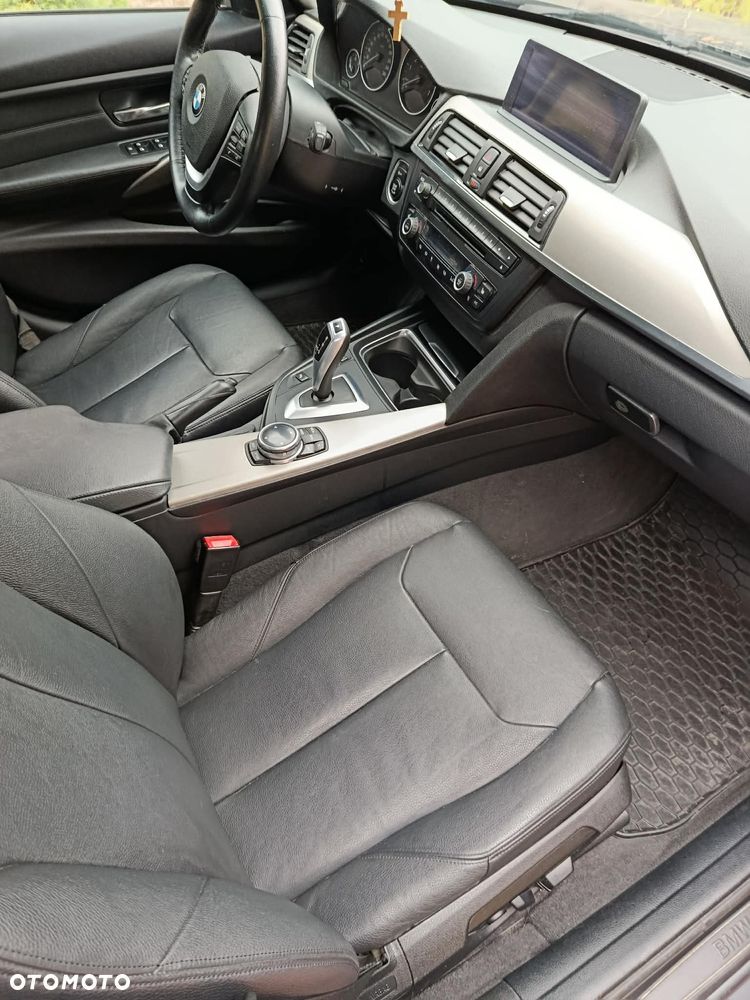 BMW Seria 3 328i - 13