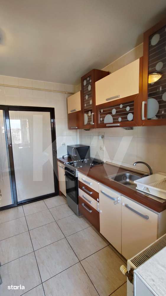 Apartament cu 3 camere de inchiriat – Vasile Aaron, mobilat, bloc cu — fotografia 1