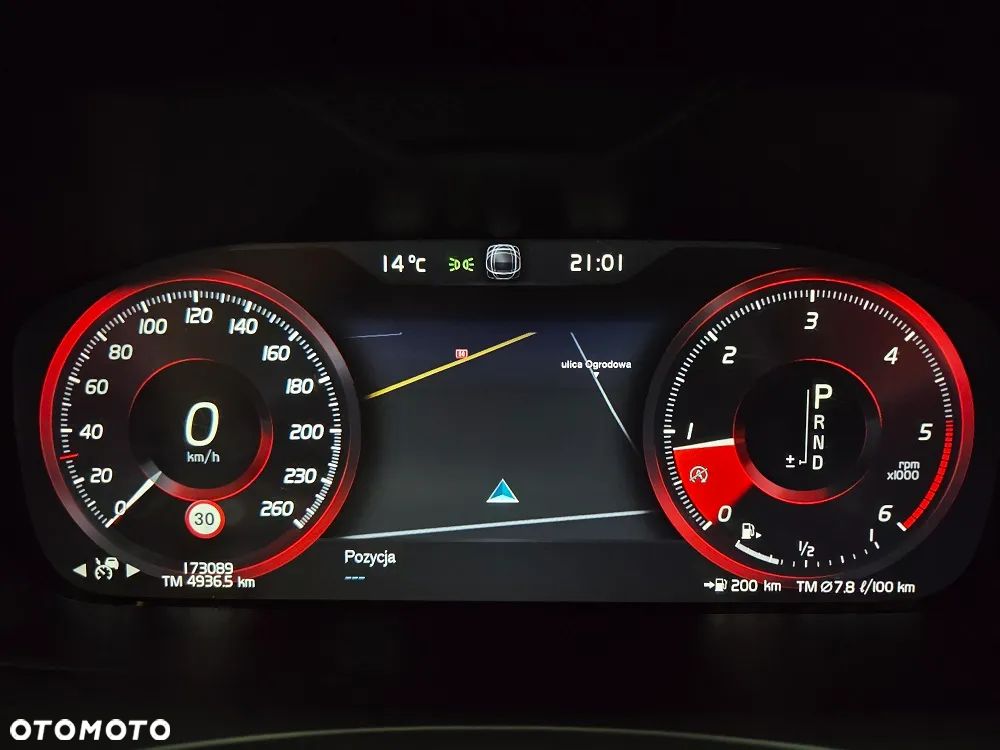 Volvo V90 Cross Country D4 AWD Geartronic Pro - 17