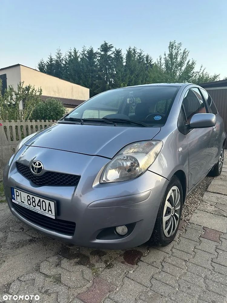 Toyota Yaris 1.4 D-4D Sol - 1