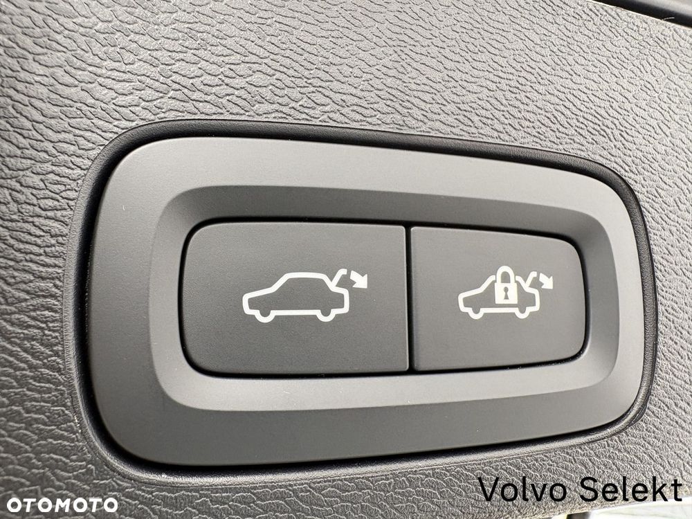 Volvo XC 60 - 30