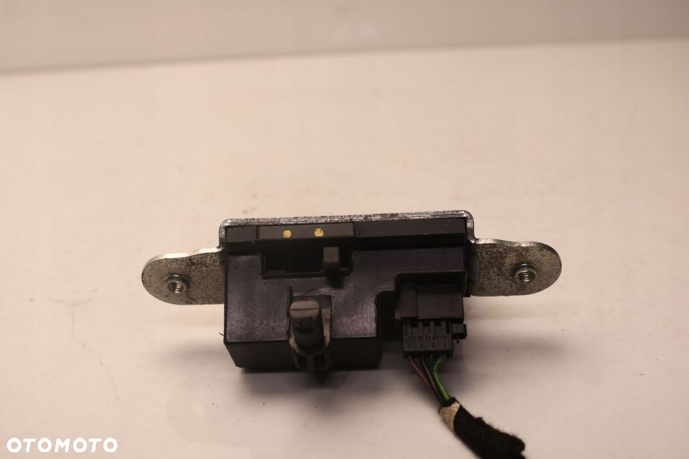 opel meriva b 10r- zamek klapy bagażnika tył tylny 13317445 - 3