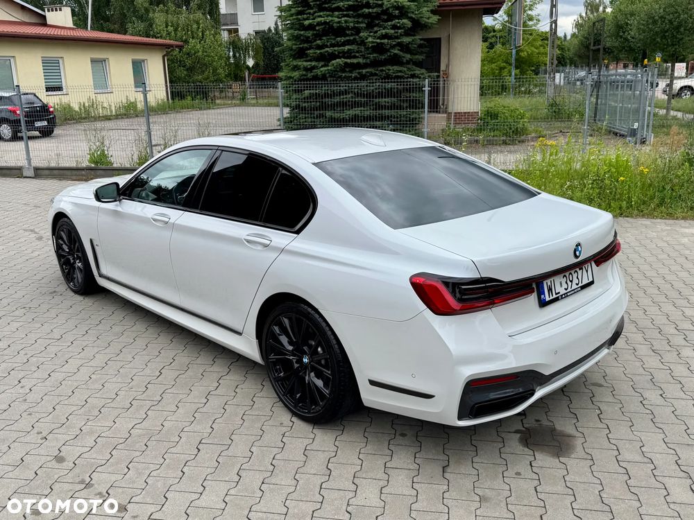 BMW Seria 7 730d xDrive mHEV sport - 31