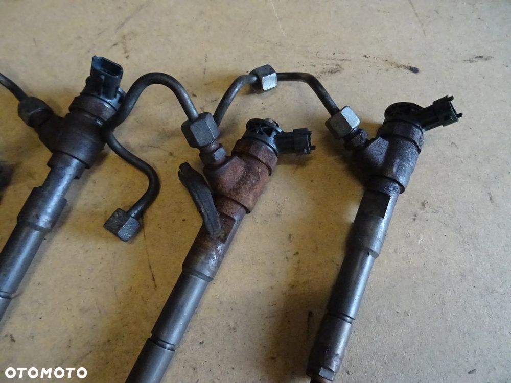 WYPRZEDAZ DACIA DOKKER LODGY DUSTER WTRYSKIWACZ 4 SZT H8201108033 0445110 485 - 3