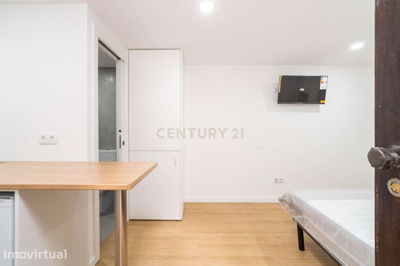 Apartamento transformado em Dois estúdios junto à Praça da República - Grande imagem: 5/16