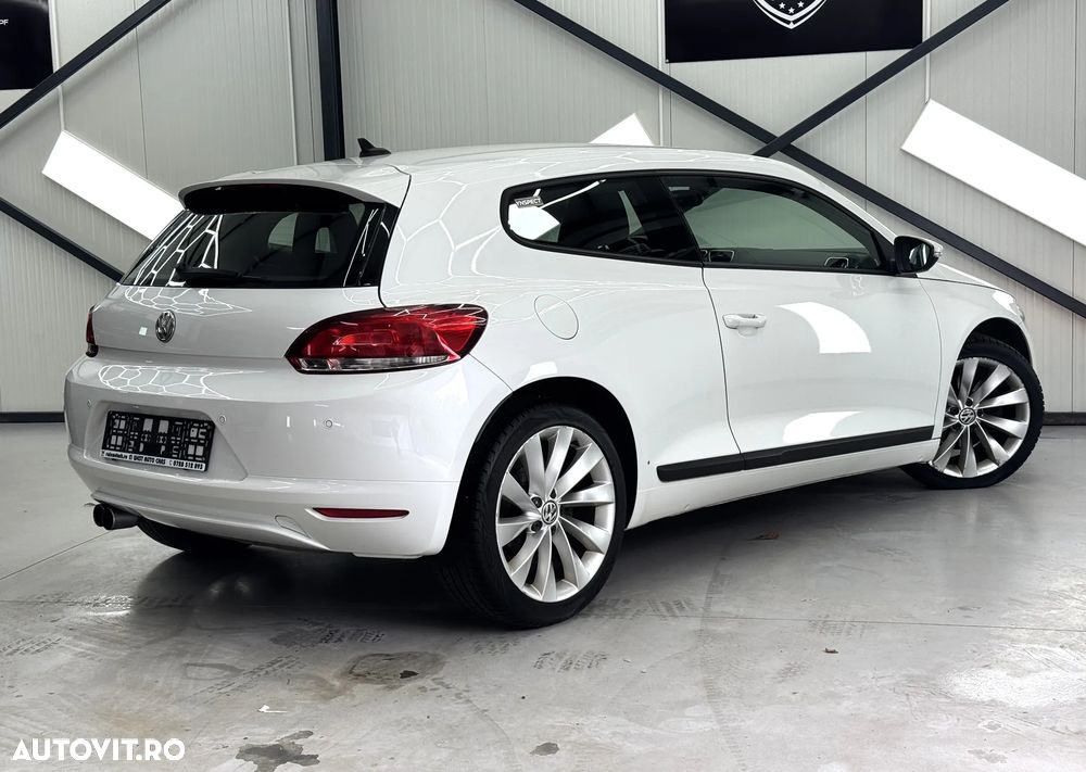 Volkswagen Scirocco 2.0 TDI DSG Life - 7