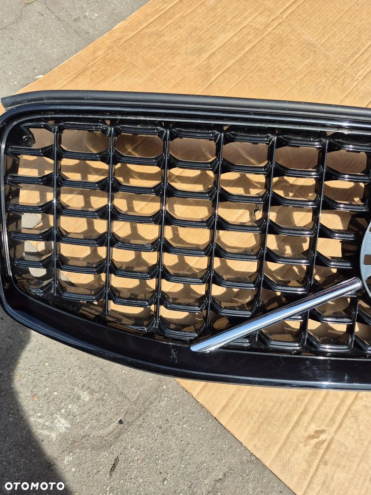 Volvo XC60 II R-design grill atrapa 32291026 - 4