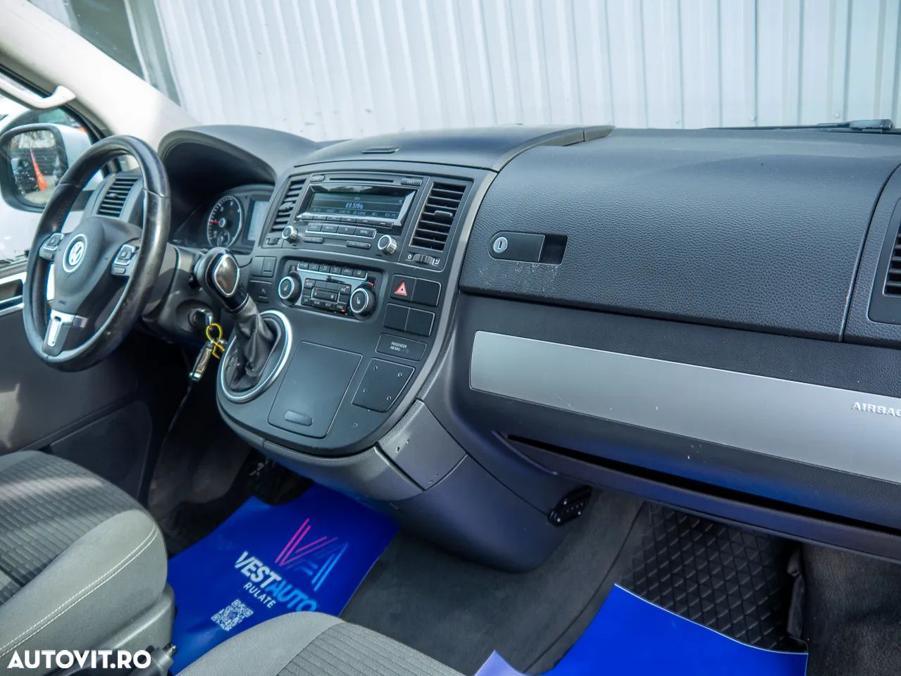 Volkswagen Multivan - 16