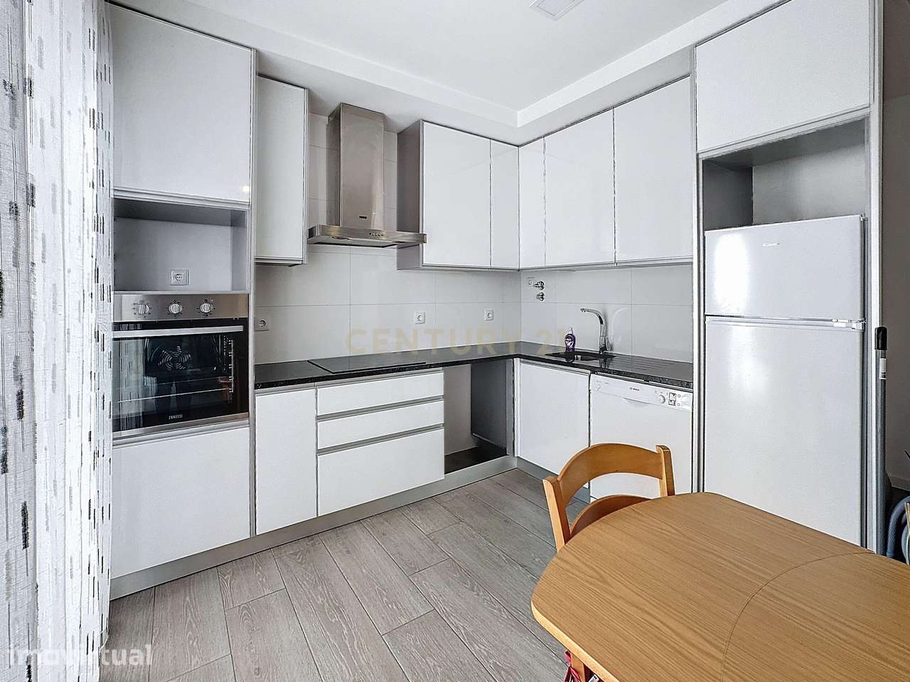 Apartamento T2 - Centro da Nazaré - Grande imagem: 2/14