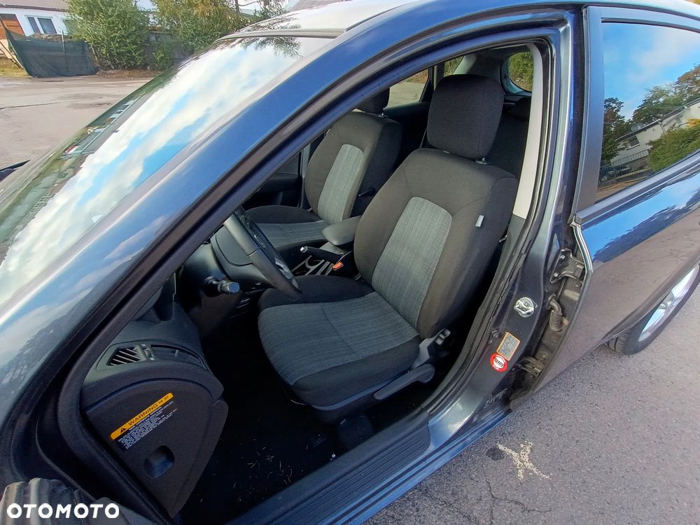 Kia Ceed - 14
