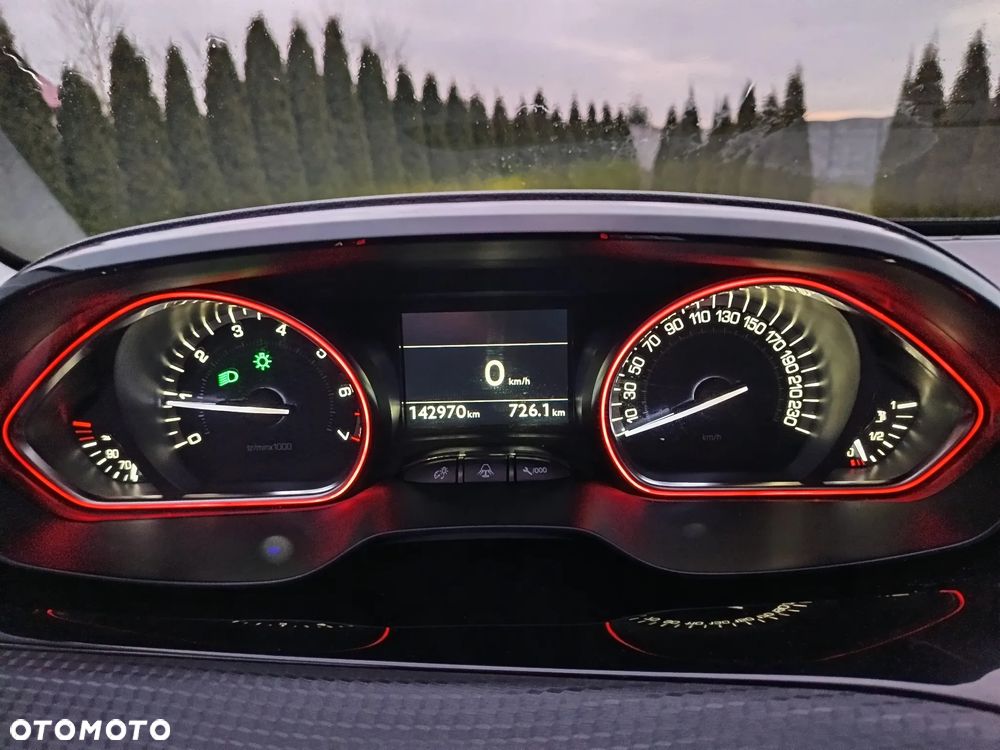 Peugeot 2008 PureTech 110 Stop&Start GT-Line Edition - 24