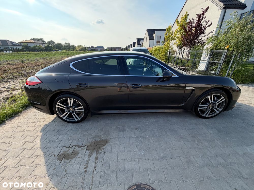 Porsche Panamera 4S - 5