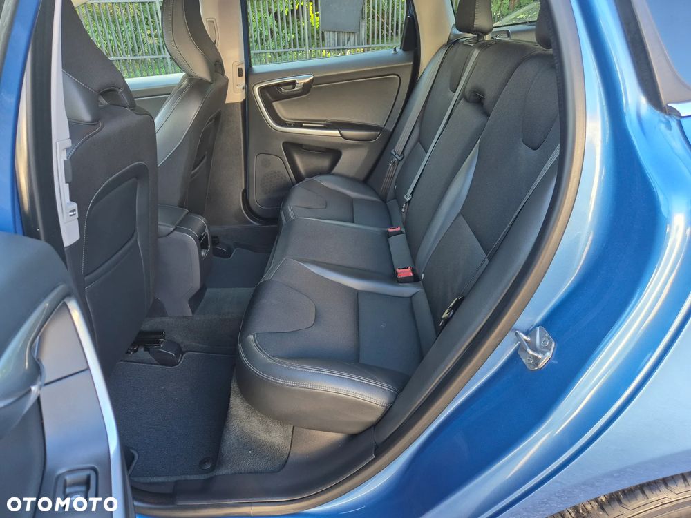 Volvo XC 60 D3 Drive-E Momentum - 34