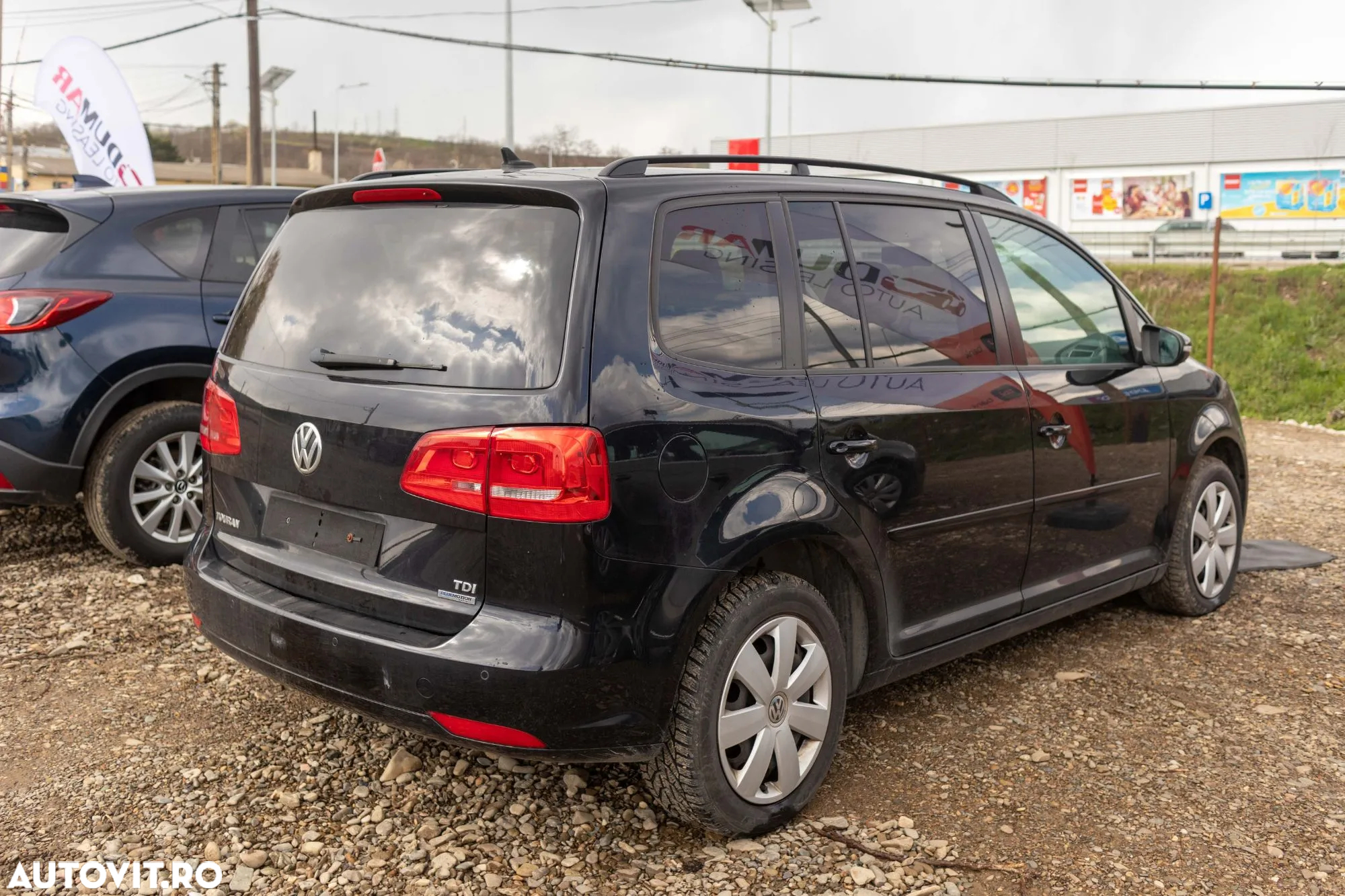 Volkswagen Touran - 4