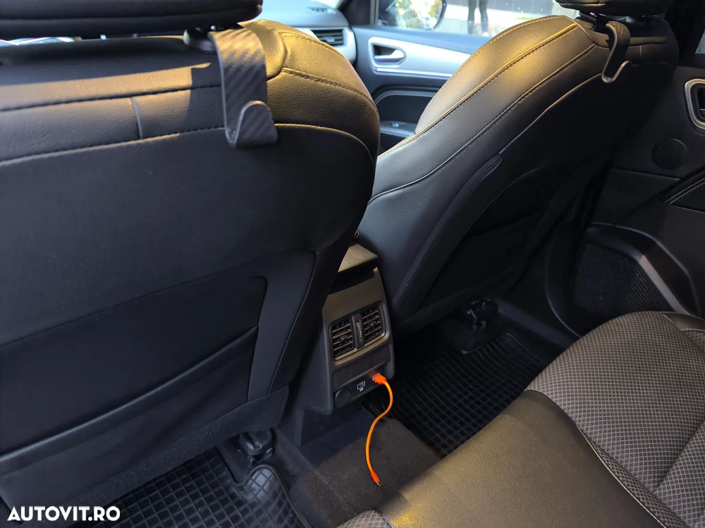 Renault Arkana MHEV 140 EDC Techno - 11