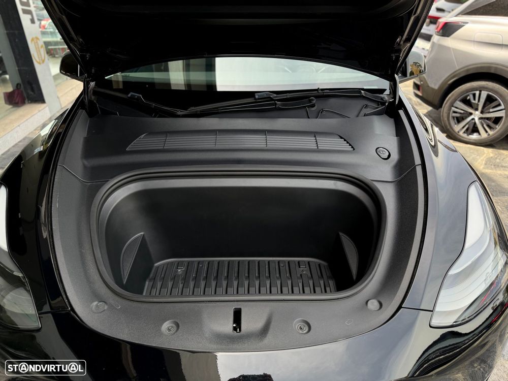 Tesla Model Y Long Range Tração Integral - 22