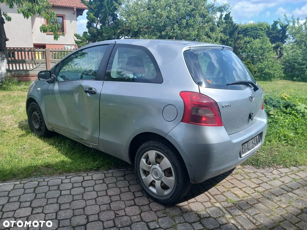 Toyota Yaris 1.0 VVT-i Luna - 3