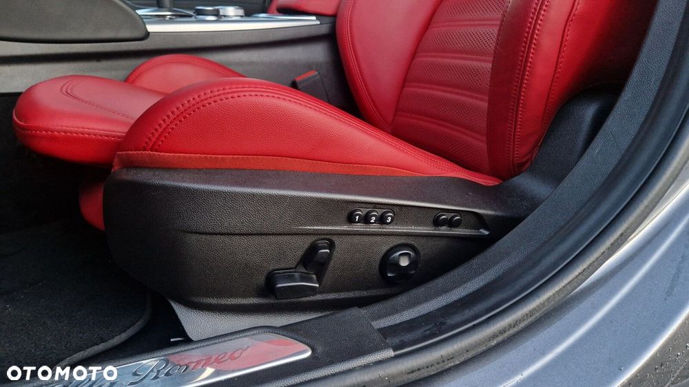 Alfa Romeo Giulia 2.0 Turbo Veloce Q4 - 30