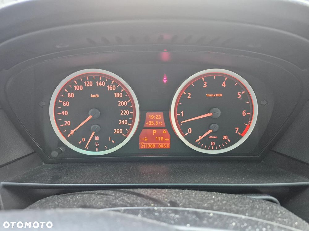 BMW Seria 5 - 25