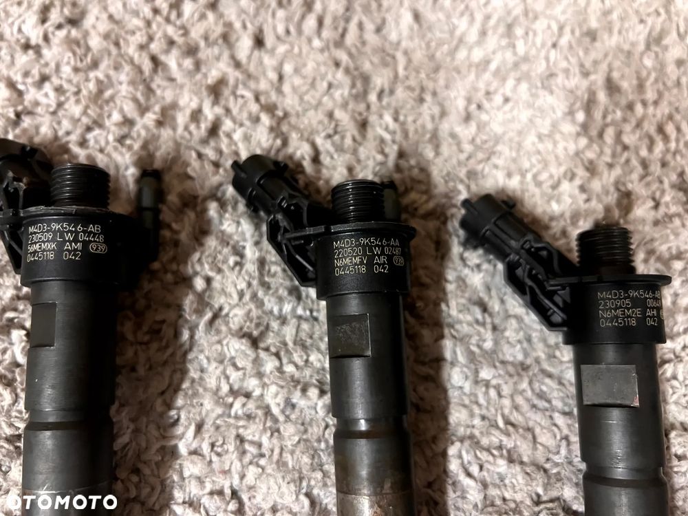 RANGE ROVER VELAR L560 EVOQUE II L551 JAGUAR F-PACE X761 E-PACE X540 SILNIK 2.0D MILDHYBRID AJ21D4 ROCZNIK 2019- WTRYSKIWACZ WTRYSK PALIWA M4D3-9K546-AA M4D3-9K546-AB 0445118042 - 3