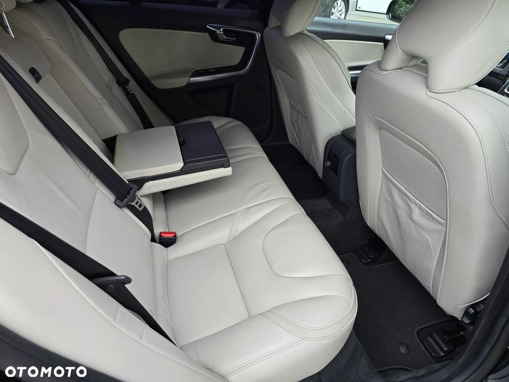 Volvo V60 - 8