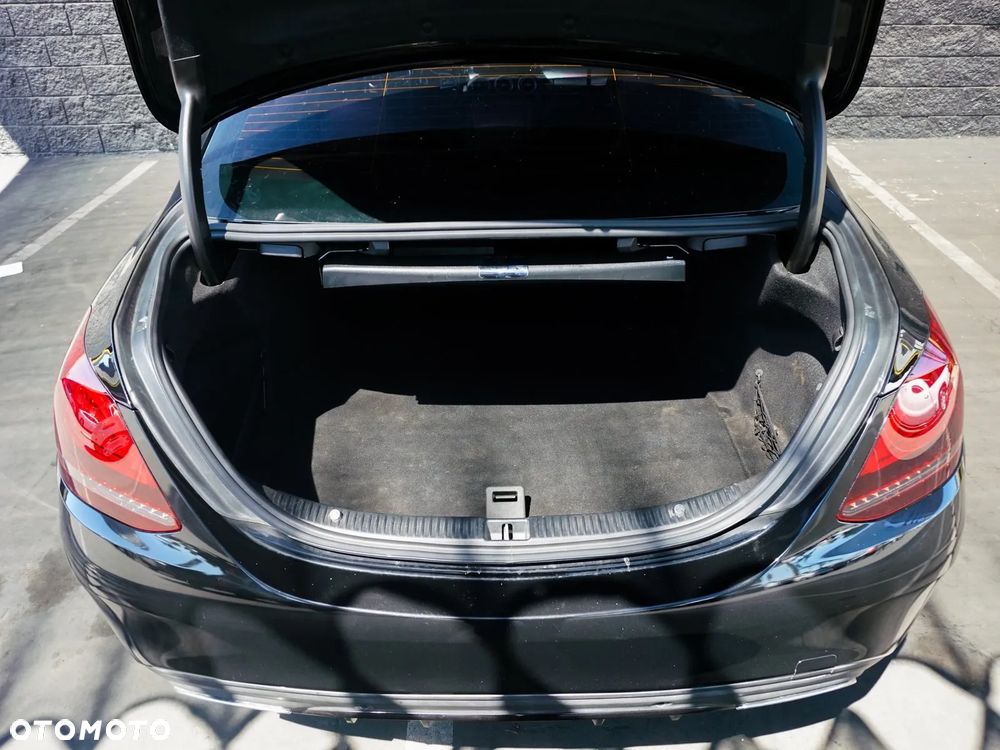 Mercedes-Benz Klasa C 300 9G-TRONIC AMG Line - 20
