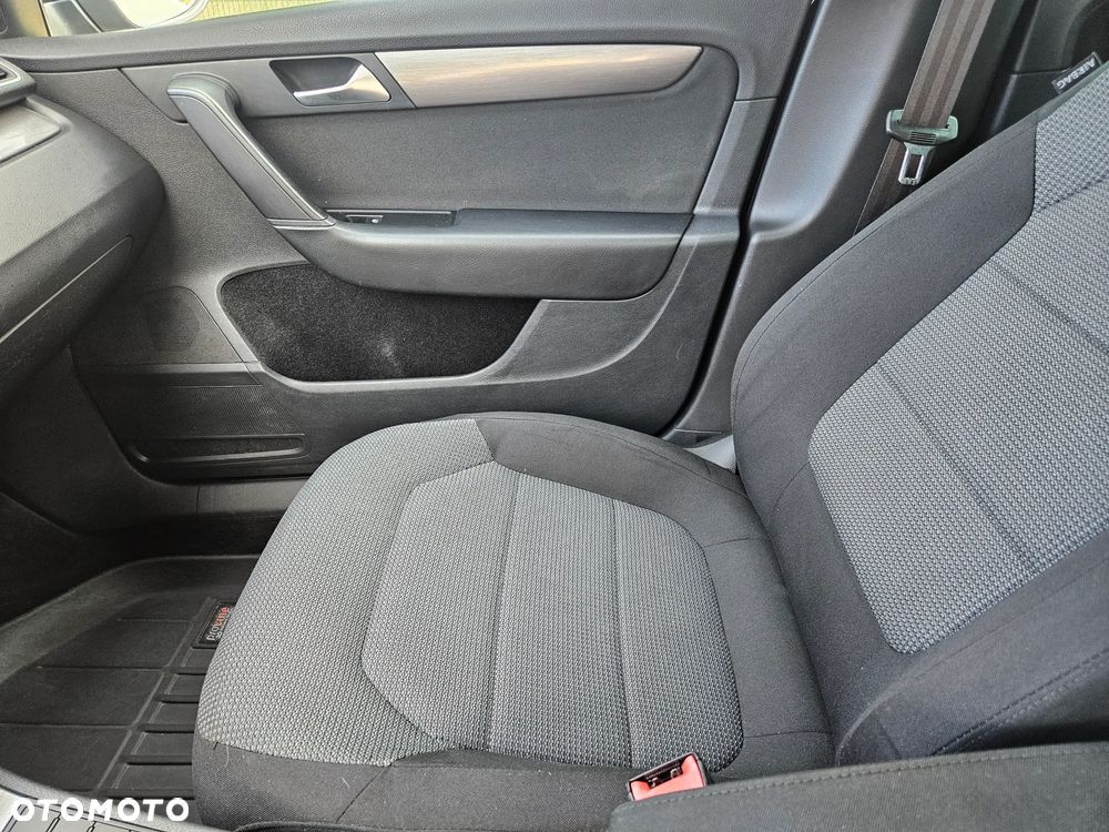 Volkswagen Passat Variant 1.6 TDI BlueMotion Technology Business Edition - 16