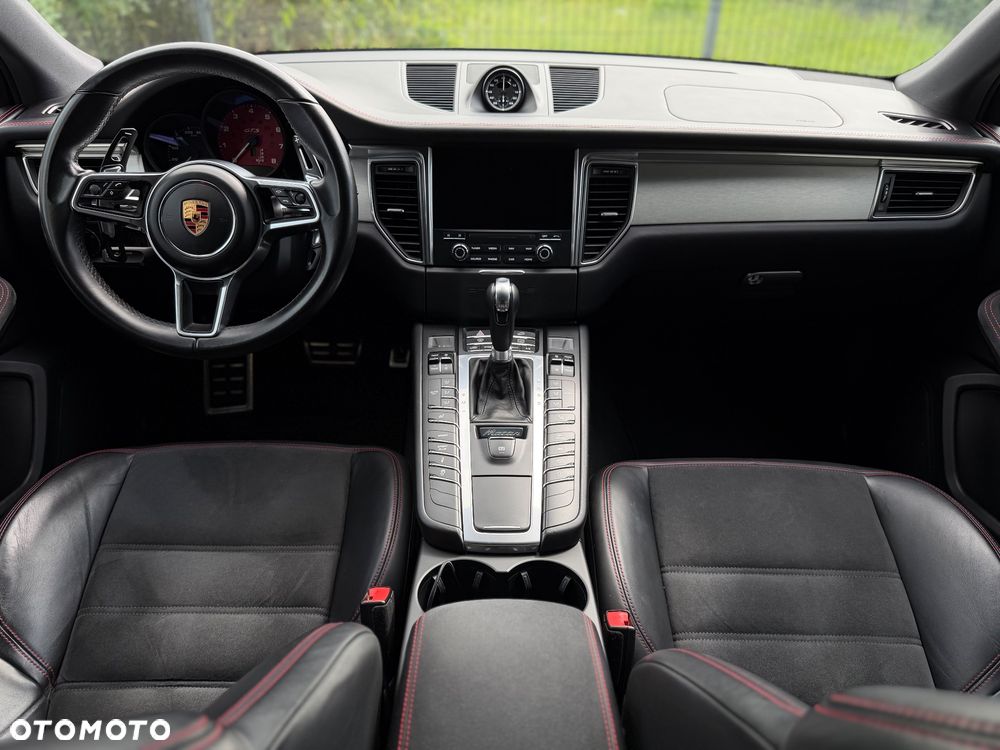 Porsche Macan GTS PDK - 9
