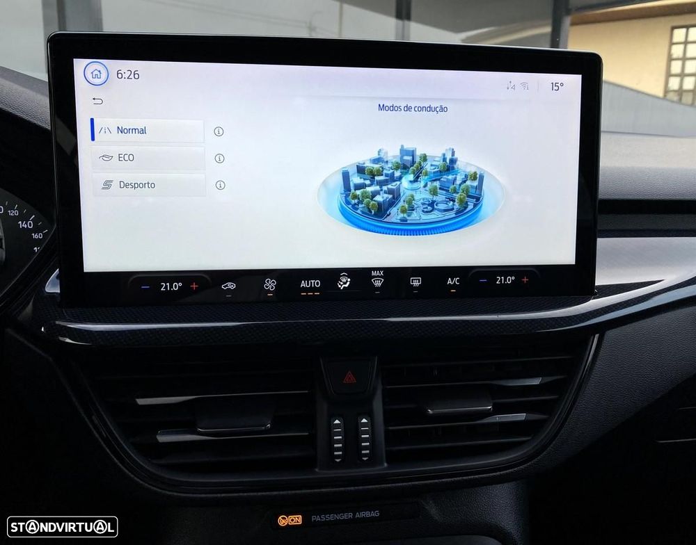 Ford Focus 1.0 EcoBoost MHEV ST-Line - 26