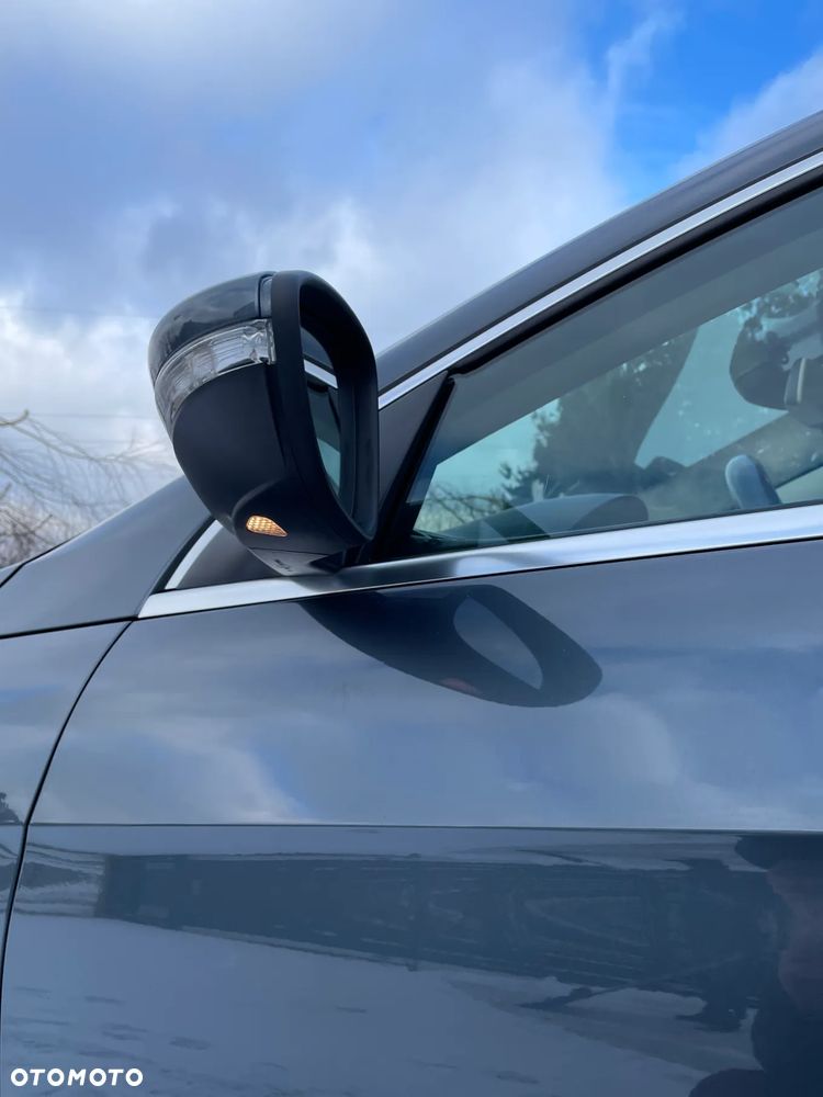 Volkswagen Passat CC 2.0 TDI BlueMotion Technology Exclusive - 8