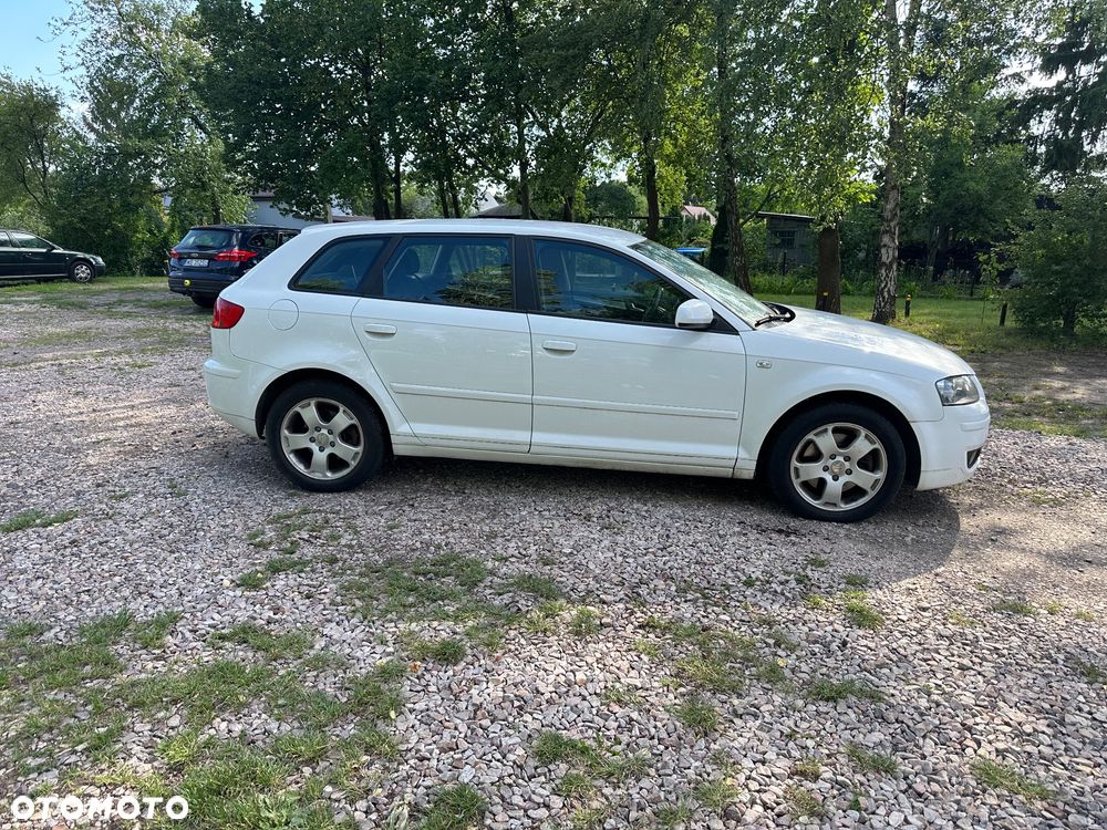 Audi A3 Sportback - 8