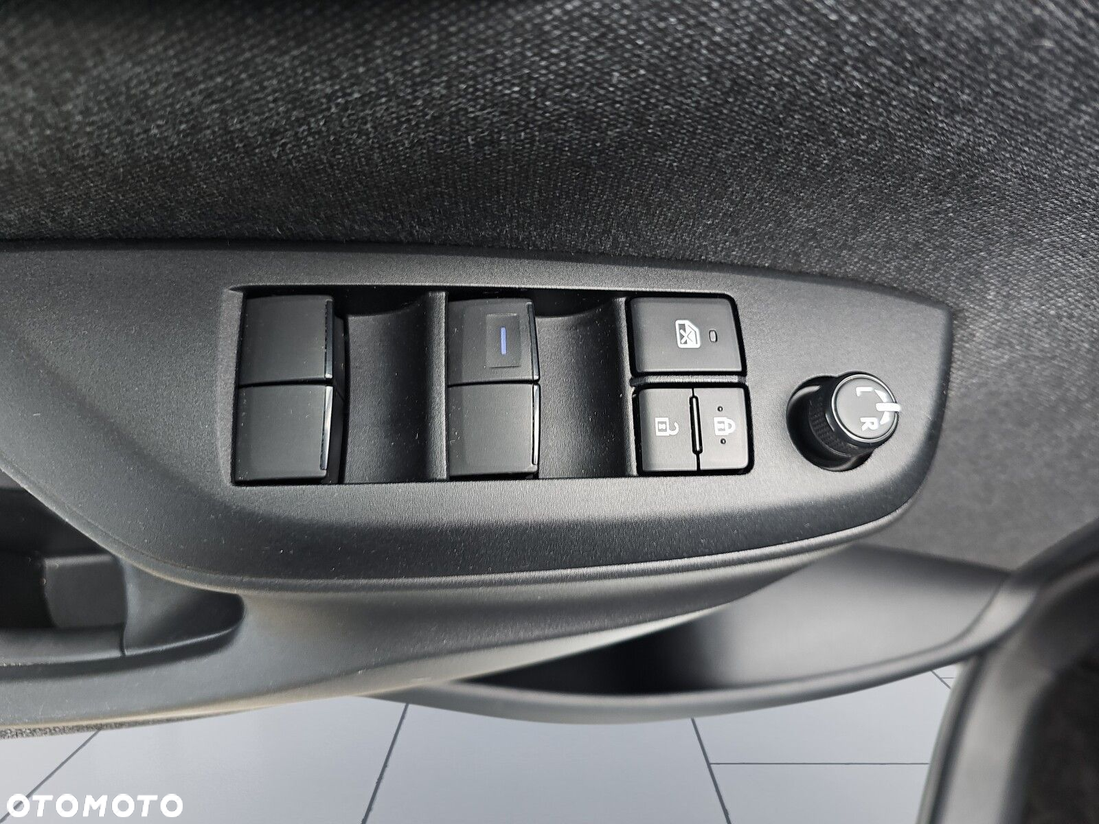 Toyota Yaris Hybrid 1.5 Comfort - 18