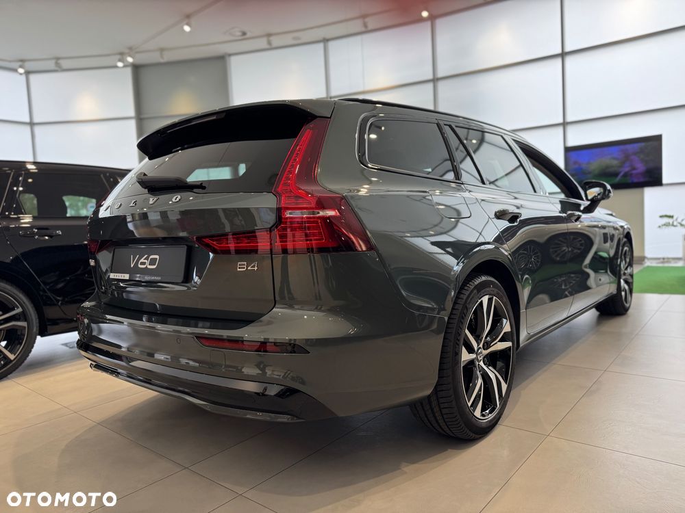 Volvo V60 B4 B Plus Dark - 4