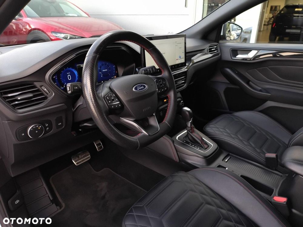 Ford Focus 1.0 EcoBoost Hybrid ST-LINE X - 12